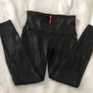 SPANX FAUX LEATHER LEGGINGS!!
